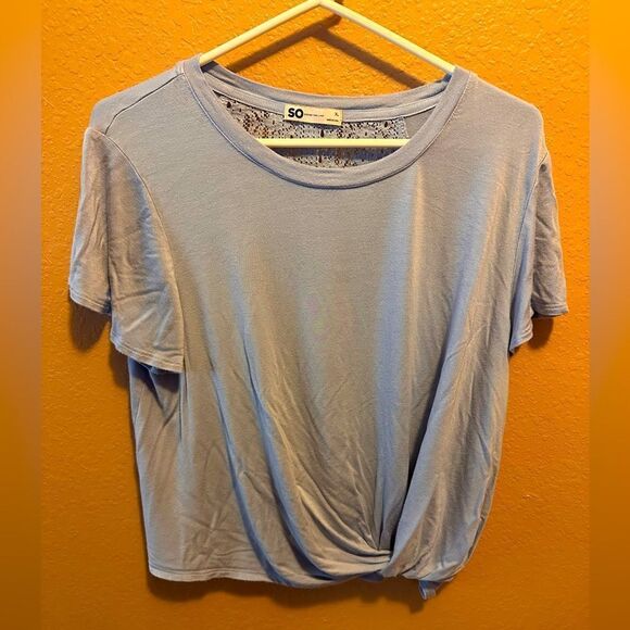 SO grey knot front and lace back shirt - Picture 1 of 7